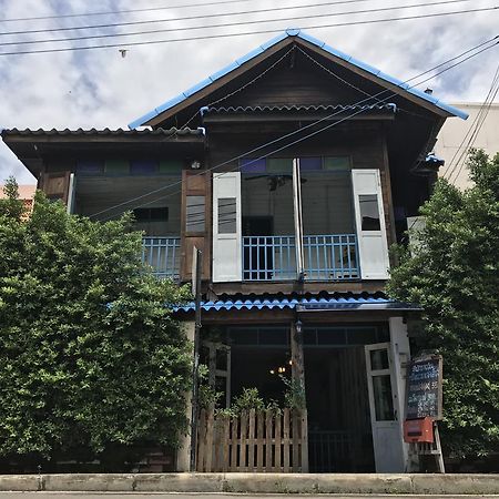 Kwan Phayao Lake House Exterior photo