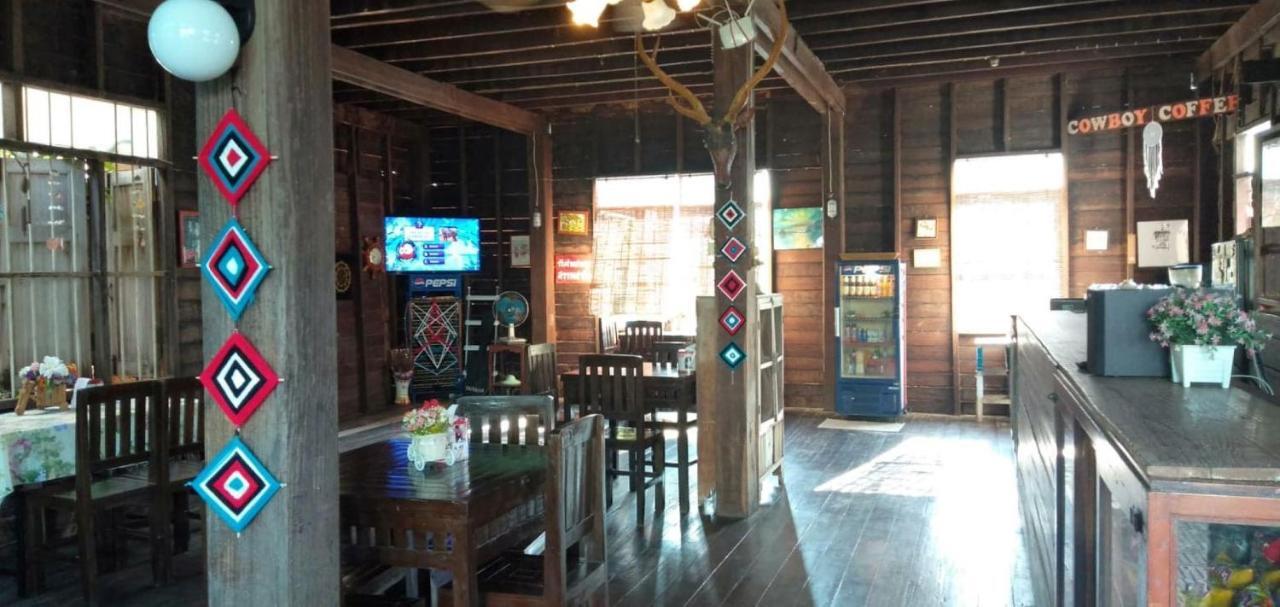 Kwan Phayao Lake House Exterior photo