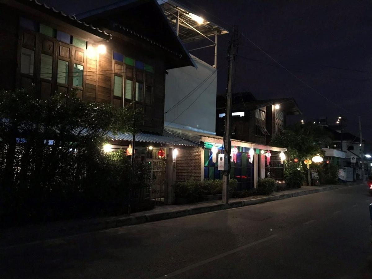 Kwan Phayao Lake House Exterior photo